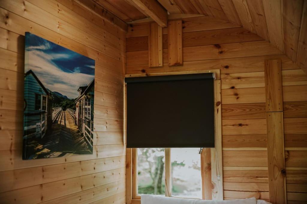 Ash Winter Retreat- Hot Tub & Log Bruner Barmouth Eksteriør bilde